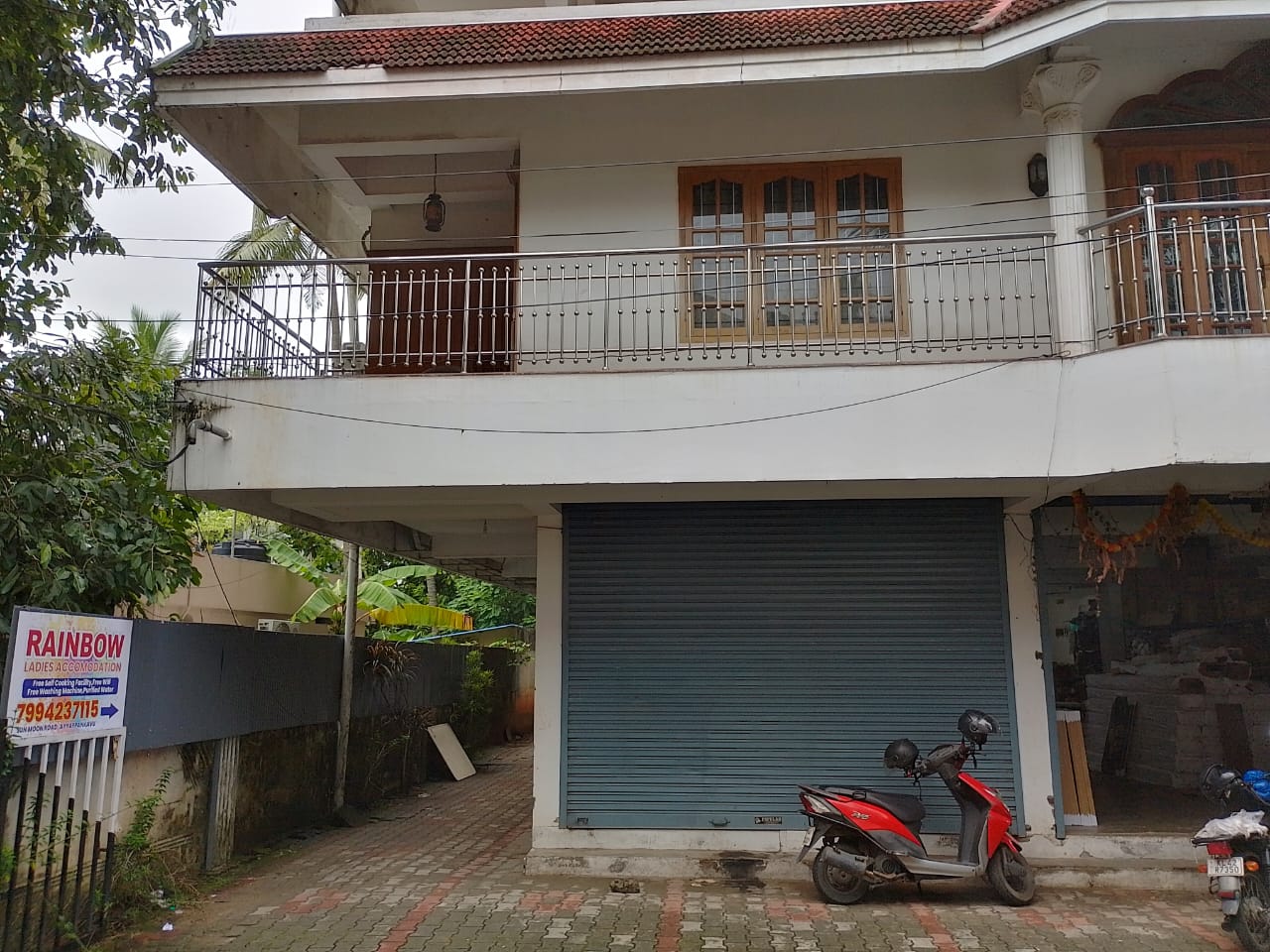 rainbow ladies hostel